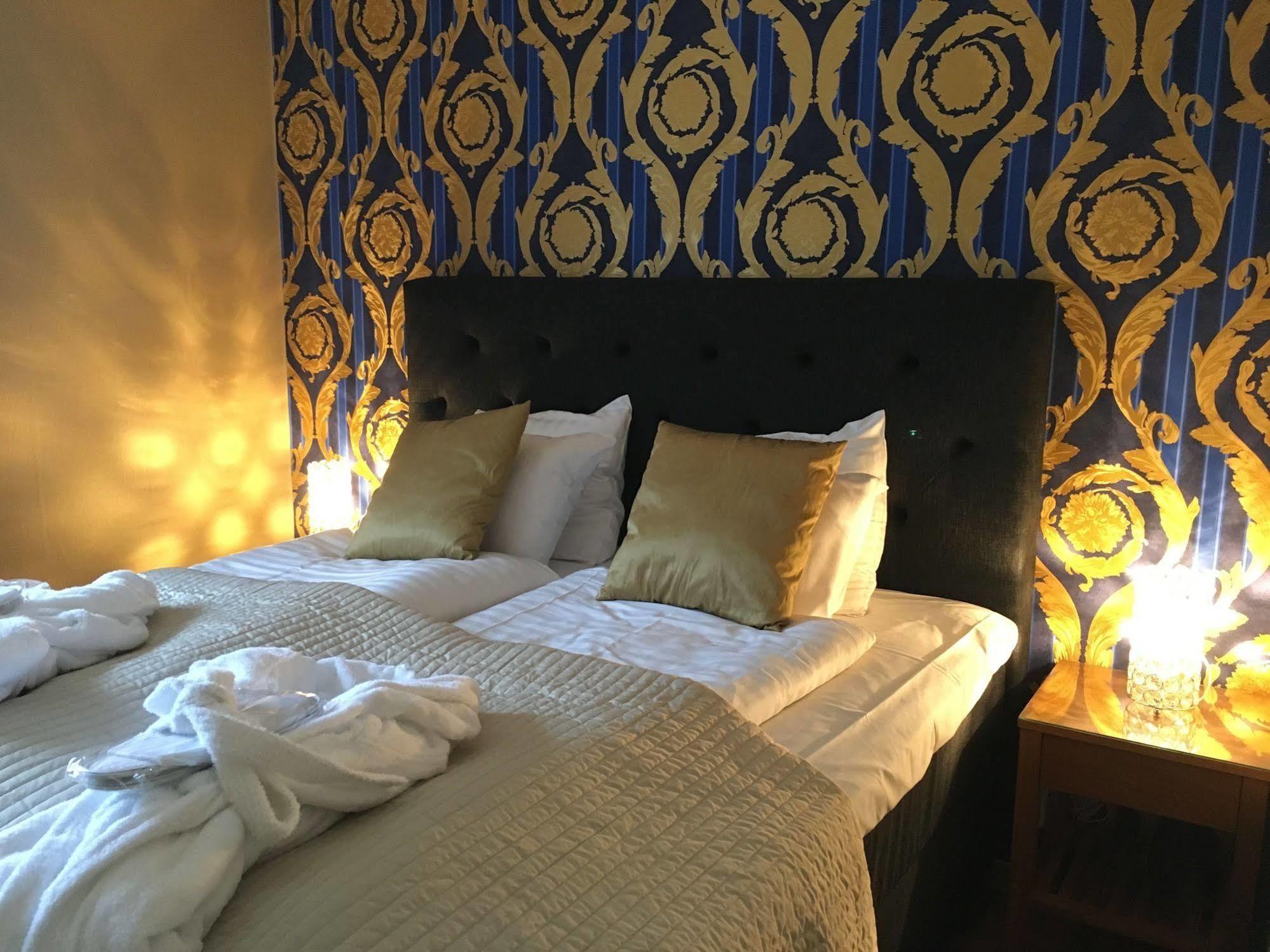 Hotel Wictoria Mariestad Esterno foto