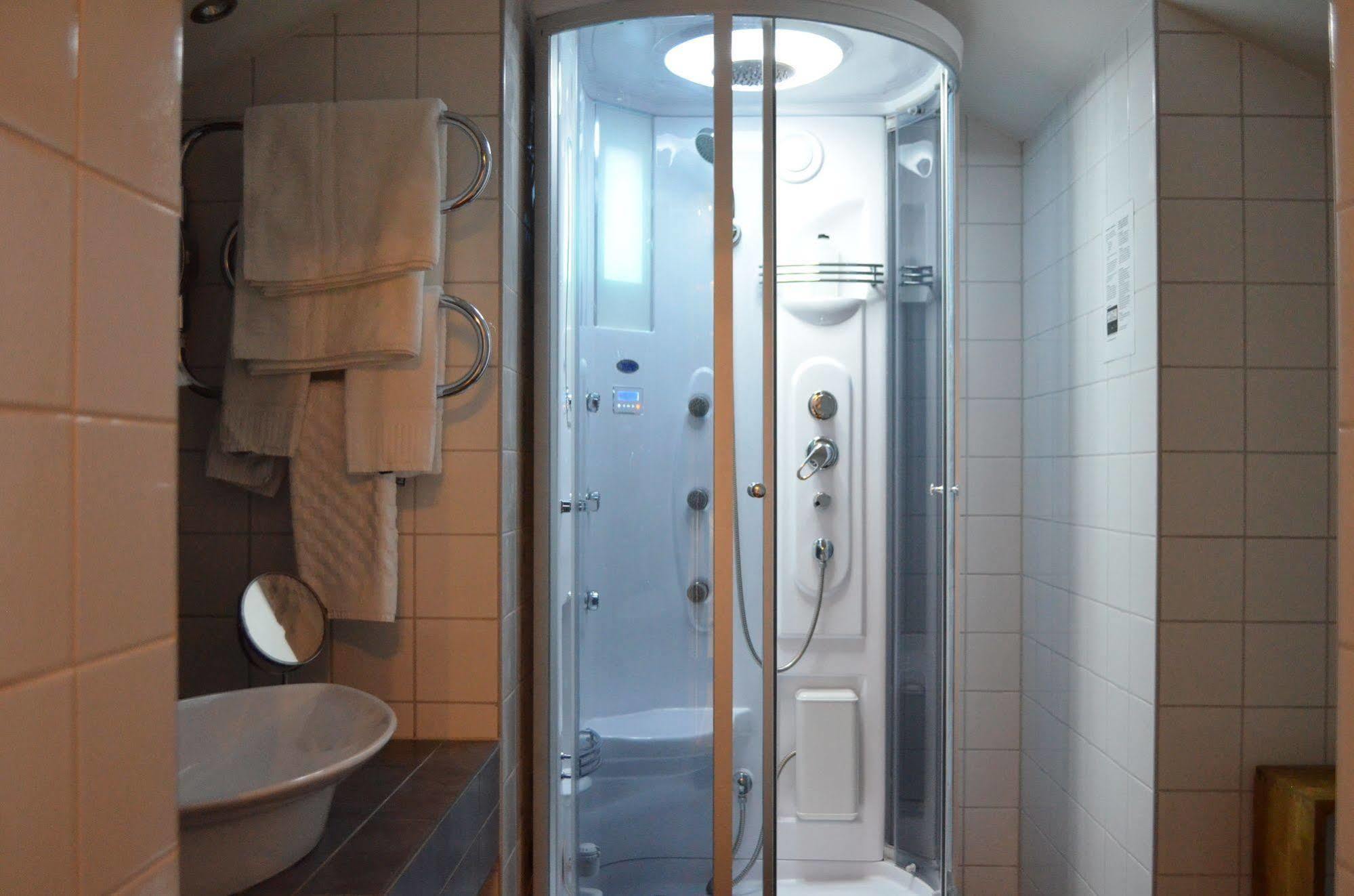 Hotel Wictoria Mariestad Esterno foto